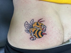 oldschool_bee_tattoo